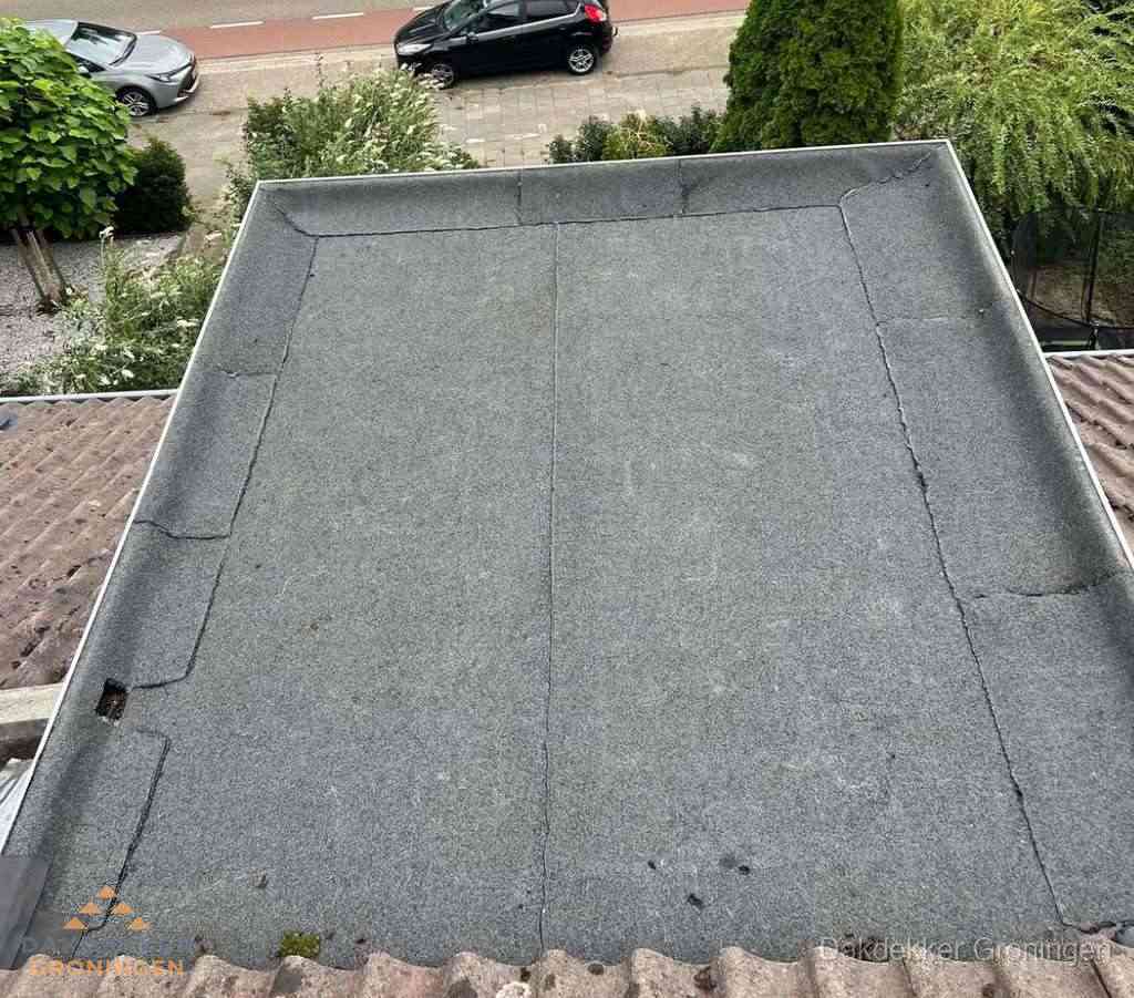 Dakbedekking schuur met bitumen in Groningen Dakbedekking schuur met bitumen in Groningen